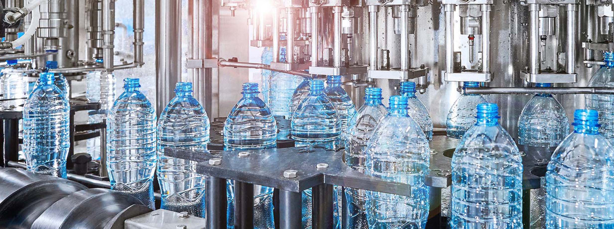 Optymalizacja automatyzacji produkcji napojów: maksymalny wskaźnik OEE w zakładach rozlewniczych i produkcyjnych